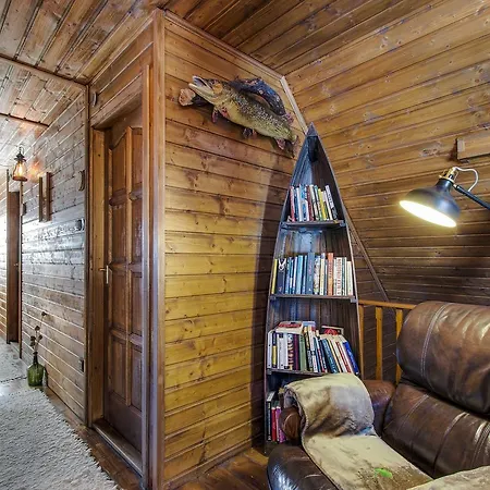 Semesterbostad Wild & Free Private Lake